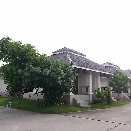 Samsiri Resort Korat Nakhon Ratchasima Extérieur photo